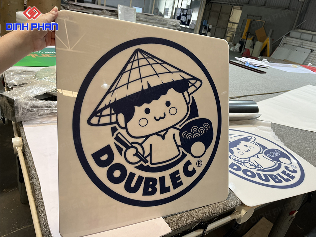 Làm logo tại sự kiện 