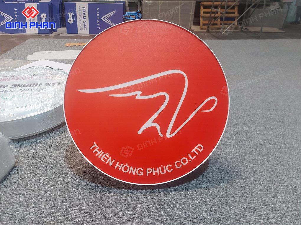 In UV mica Phú Yên cao cấp, bền đẹp cho quảng cáo hiện đại Bảng hiệu hộp đèn