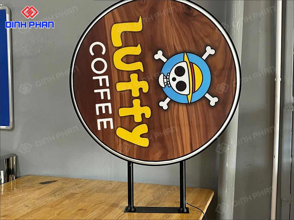 In UV mica Phú Yên cao cấp, bền đẹp cho quảng cáo hiện đại Bảng hiệu hộp đèn