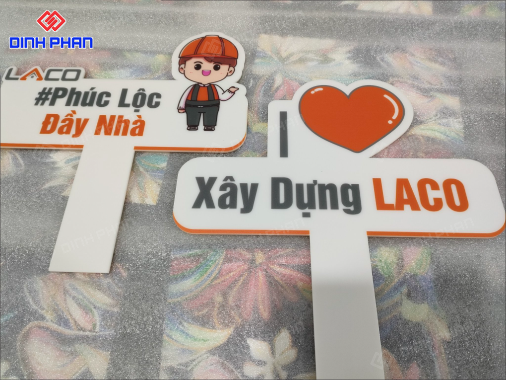 In UV trên mica tại Buôn Ma Thuột