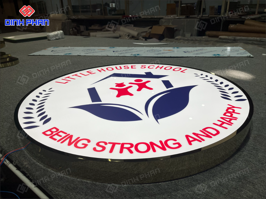 In UV trên mica tại Đắk Lắk