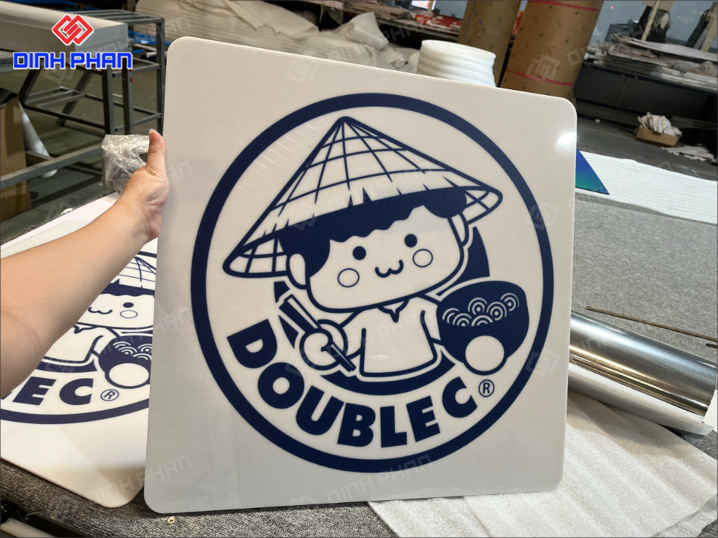 In UV trên mica tại Đắk Lắk