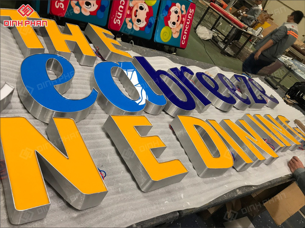 Chữ nhôm gia công