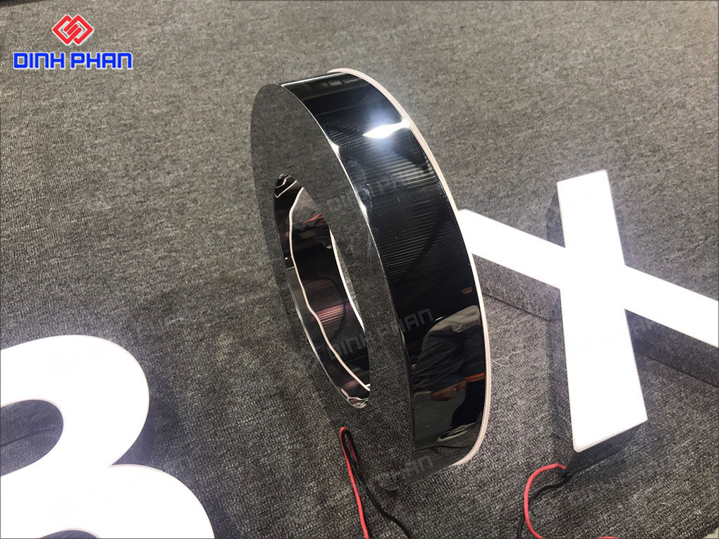Chữ inox mặt inox sáng đèn 
