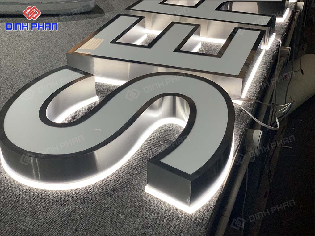 Làm chữ inox Lâm Đồng hiện đại, sang trọng Chữ inox sáng chân