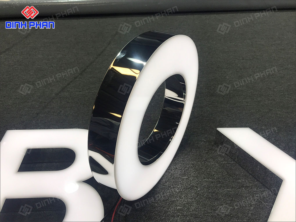 Làm chữ inox Lâm Đồng hiện đại, sang trọng Chữ inox mặt mica sáng đèn