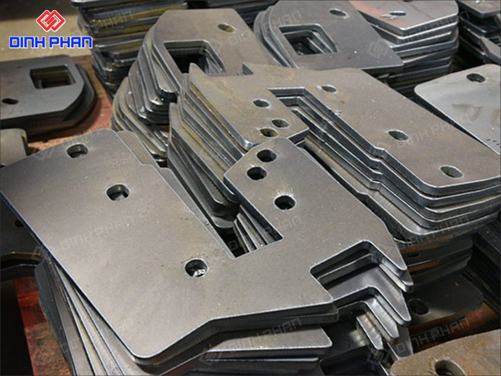 Gia công cắt CNC BMT
