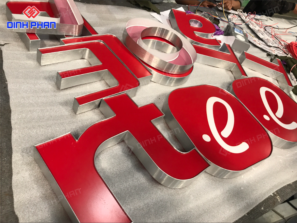 Gia công uốn chữ nhôm BMT