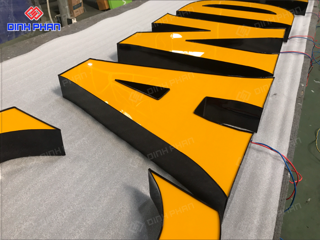 Gia công uốn chữ nhôm BMT