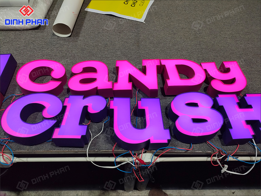 Bảng hiệu cửa hàng 