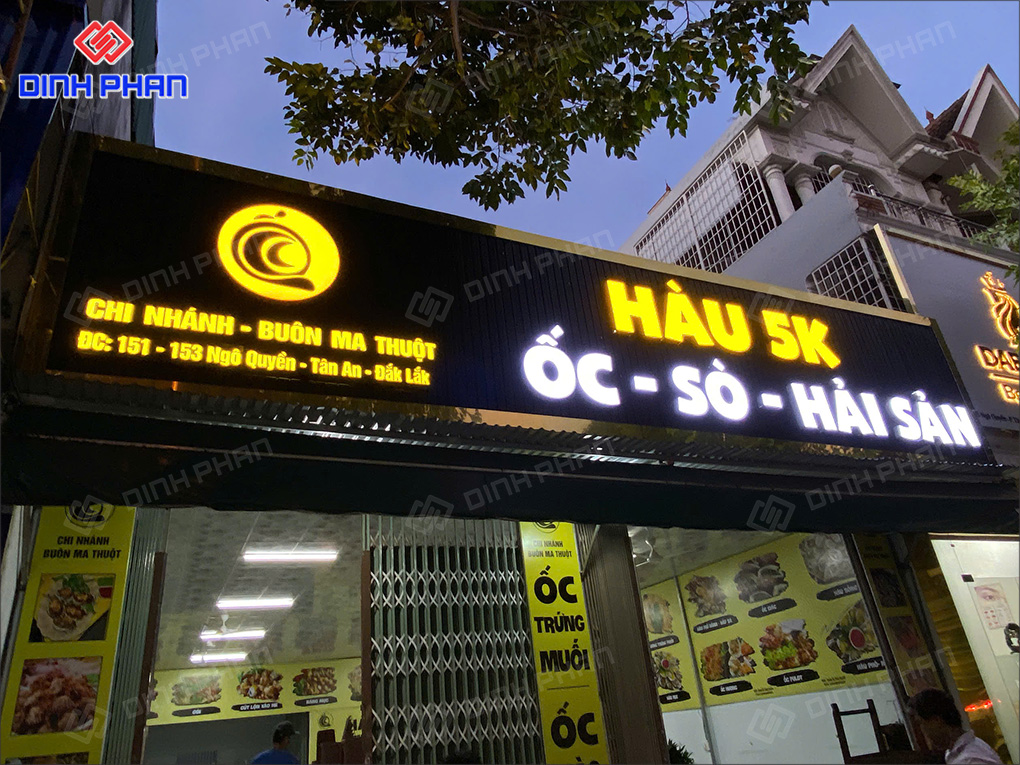 Bảng hiệu chữ mica sáng mặt 