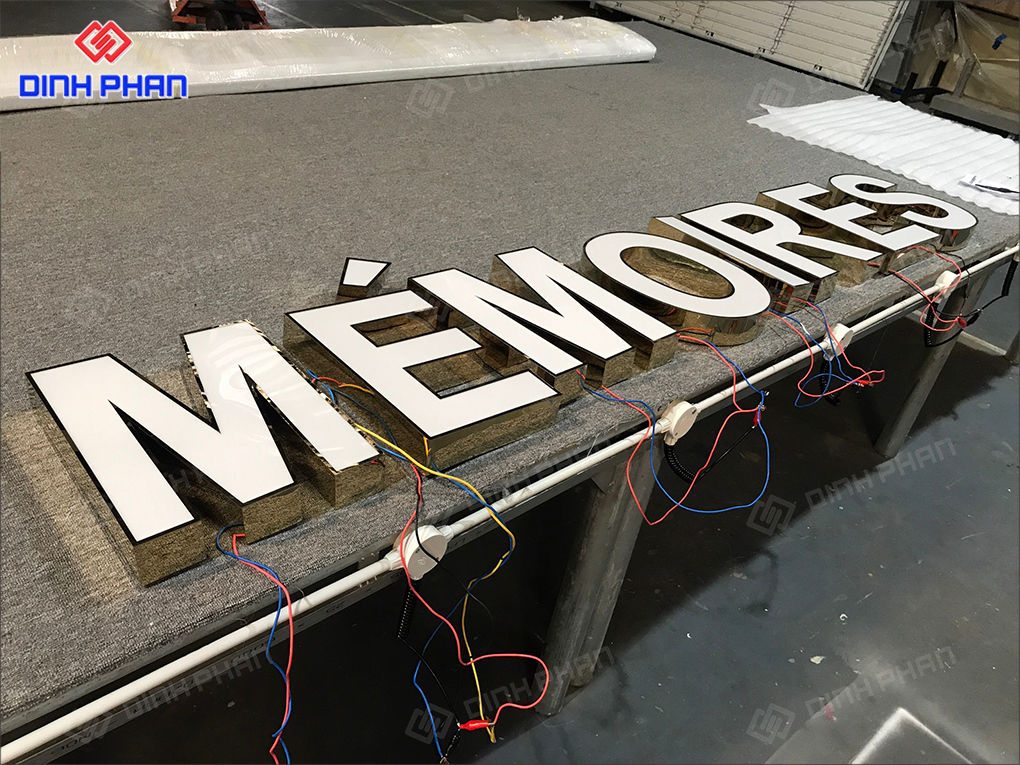 Chữ inox mặt mica 