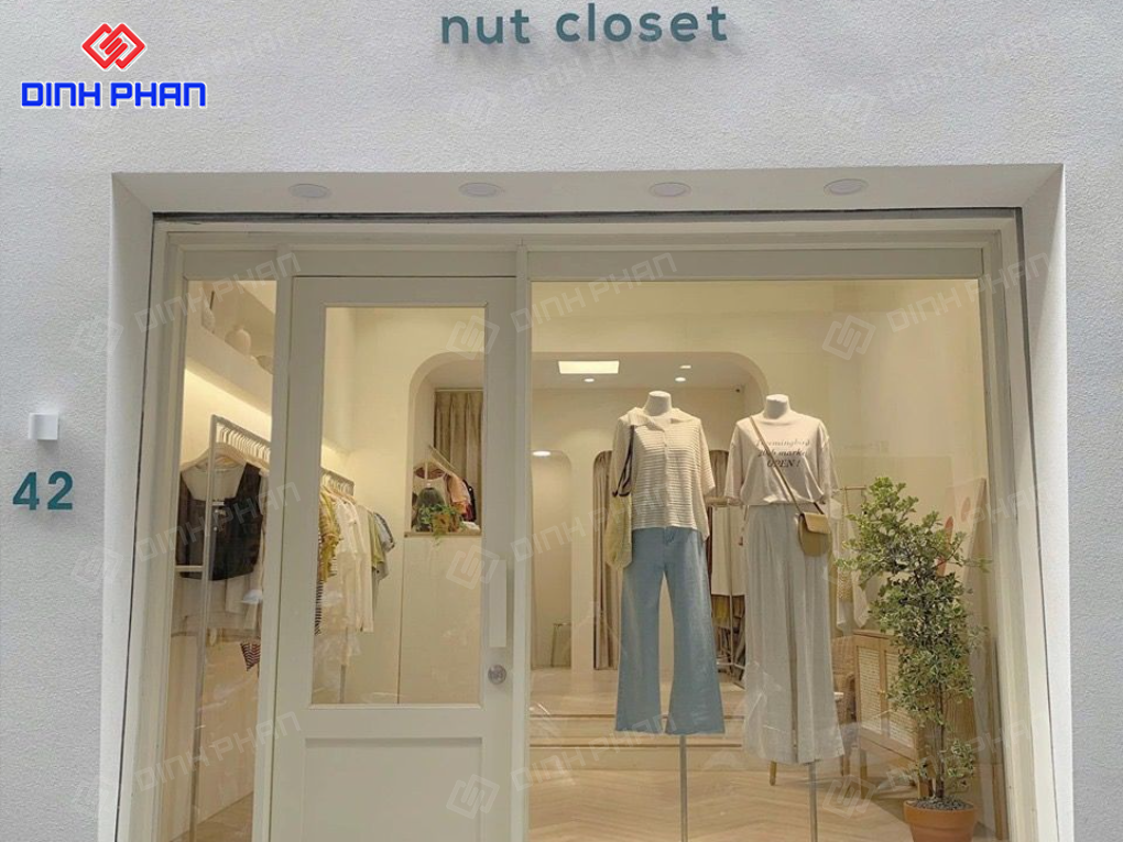 Tổng hợp mẫu thiết kế cửa hàng BMT hiện đại, giá tốt