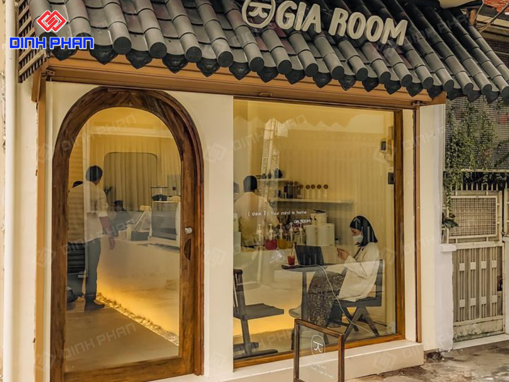 Tổng hợp mẫu thiết kế cửa hàng BMT hiện đại, giá tốt