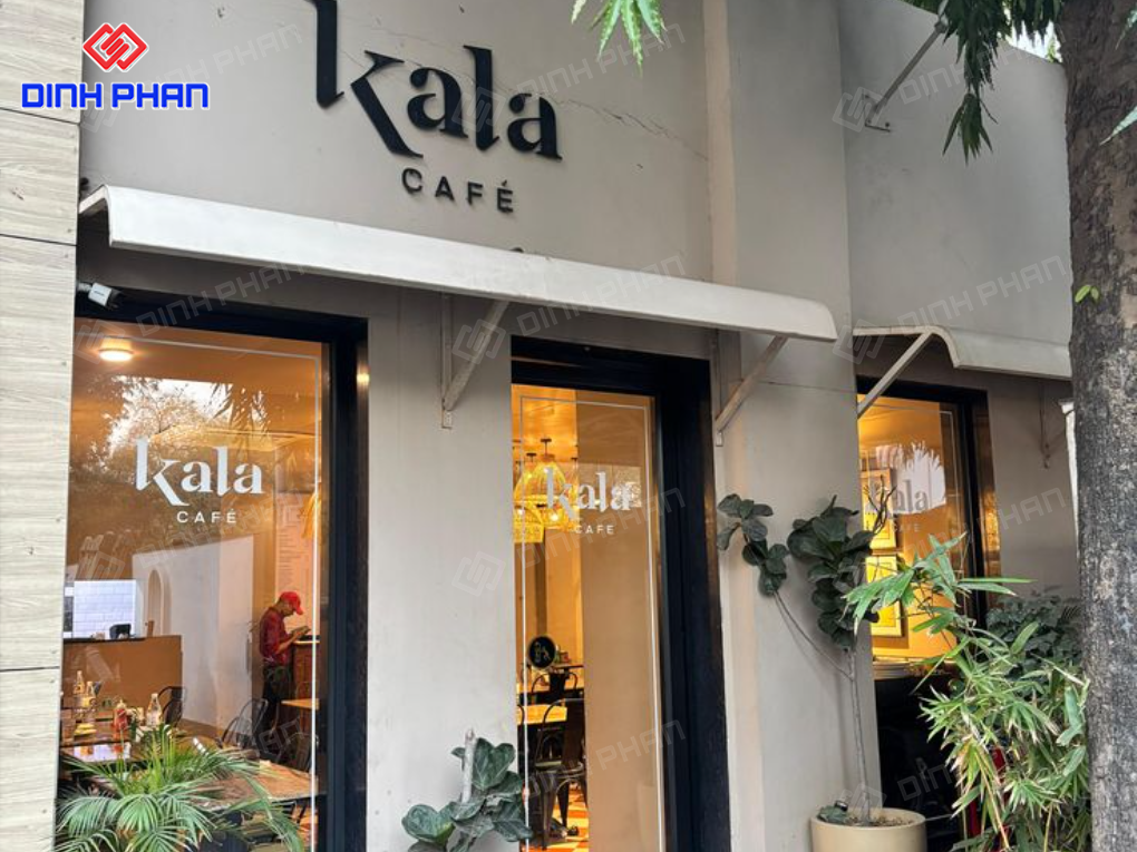 Tổng hợp mẫu thiết kế cửa hàng BMT hiện đại, giá tốt