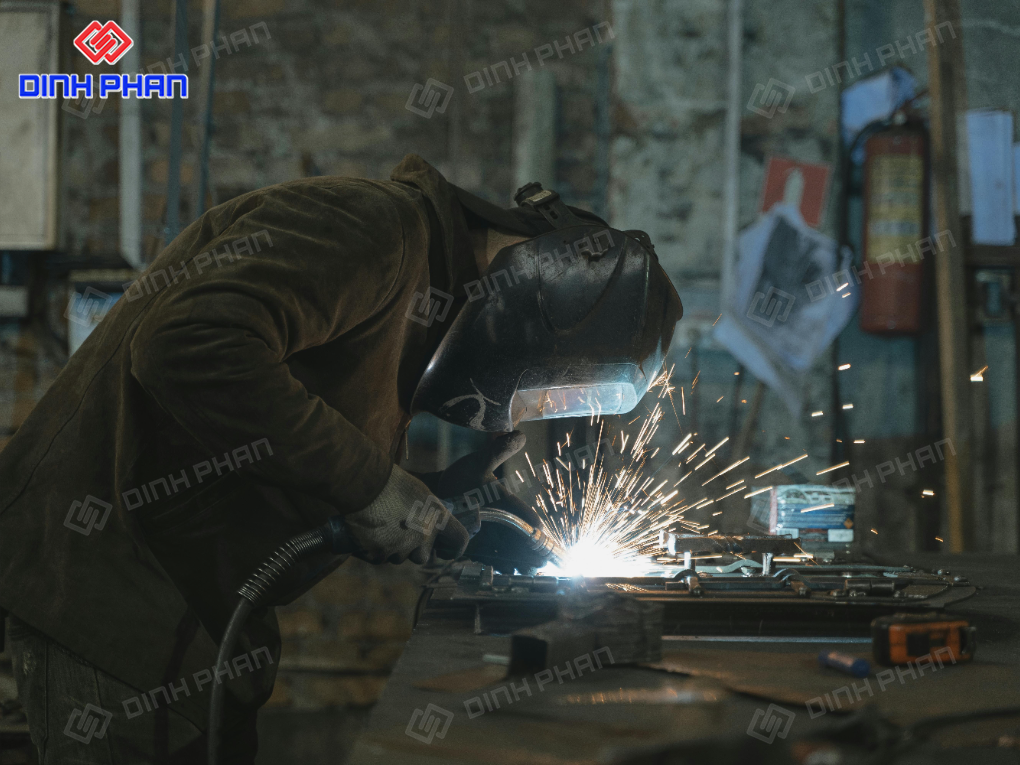 Dịch vụ cắt Fiber BMT chuyên nghiệp & giá tốt