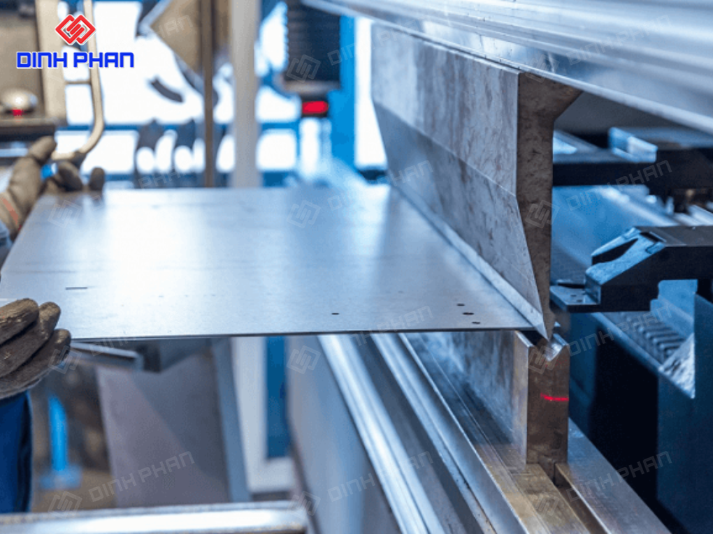 Gia công kim loại tấm BMT công nghệ cao, chất lượng